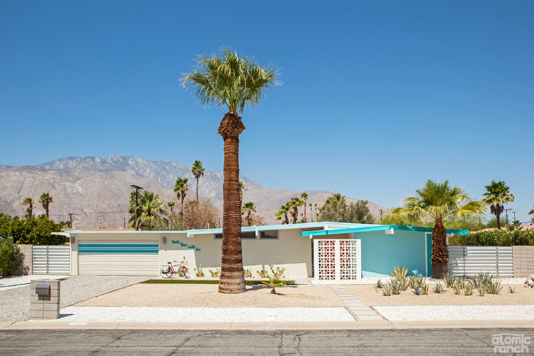 12 Incredible Mid Century Exteriors + 5 Curb Appeal Ideas