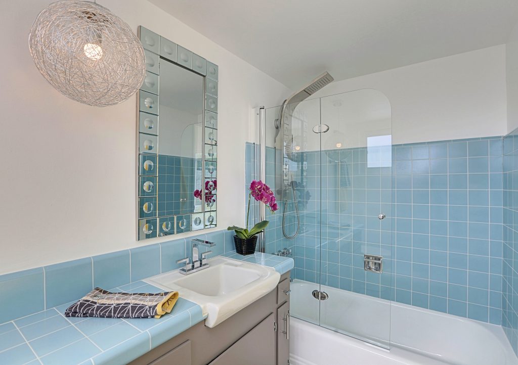 31 Modern Bathroom Ideas For Your Remodel