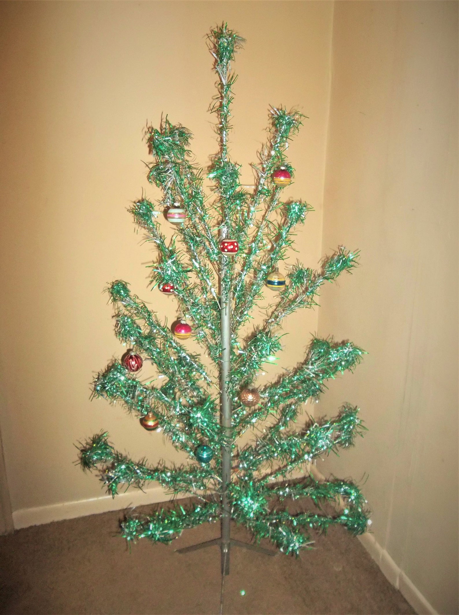 aluminum christmas trees green vintage