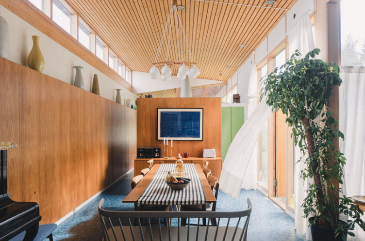 mid century modern clerestory windows in dining room