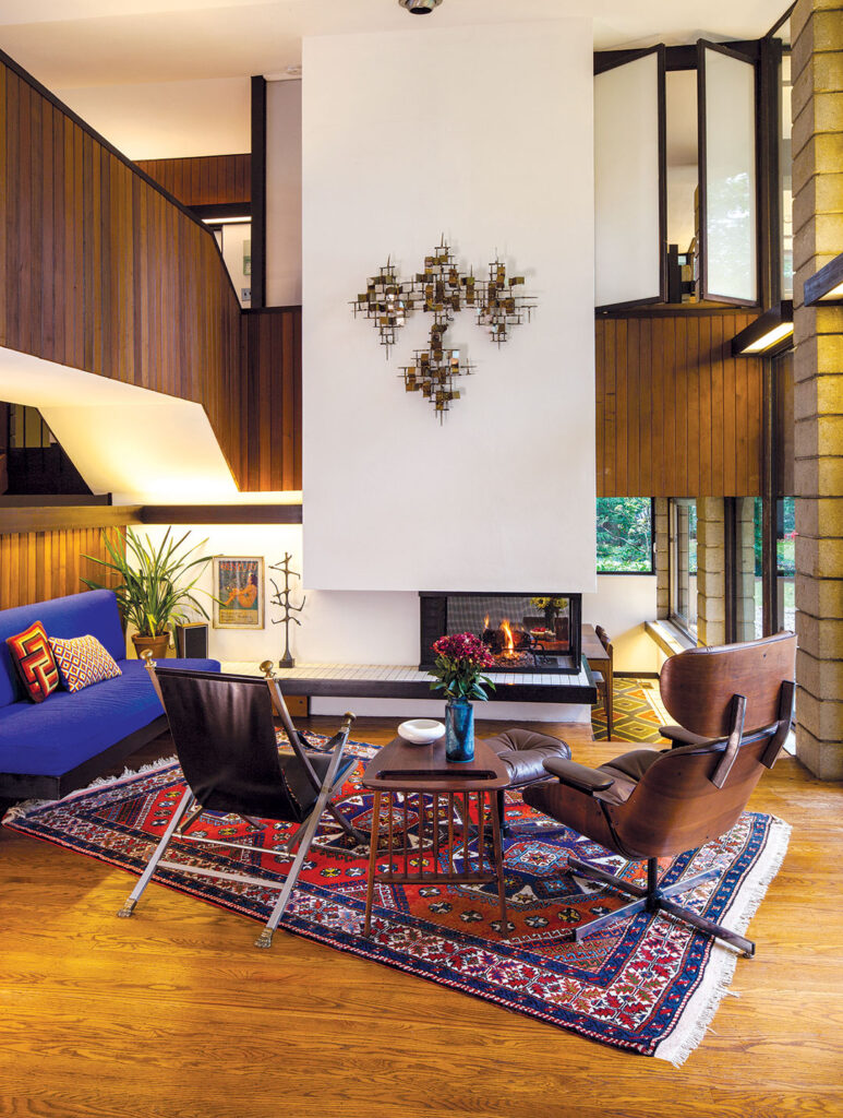 8 Inspiring MCM Living Rooms from Around the Web - Atomic Ranch