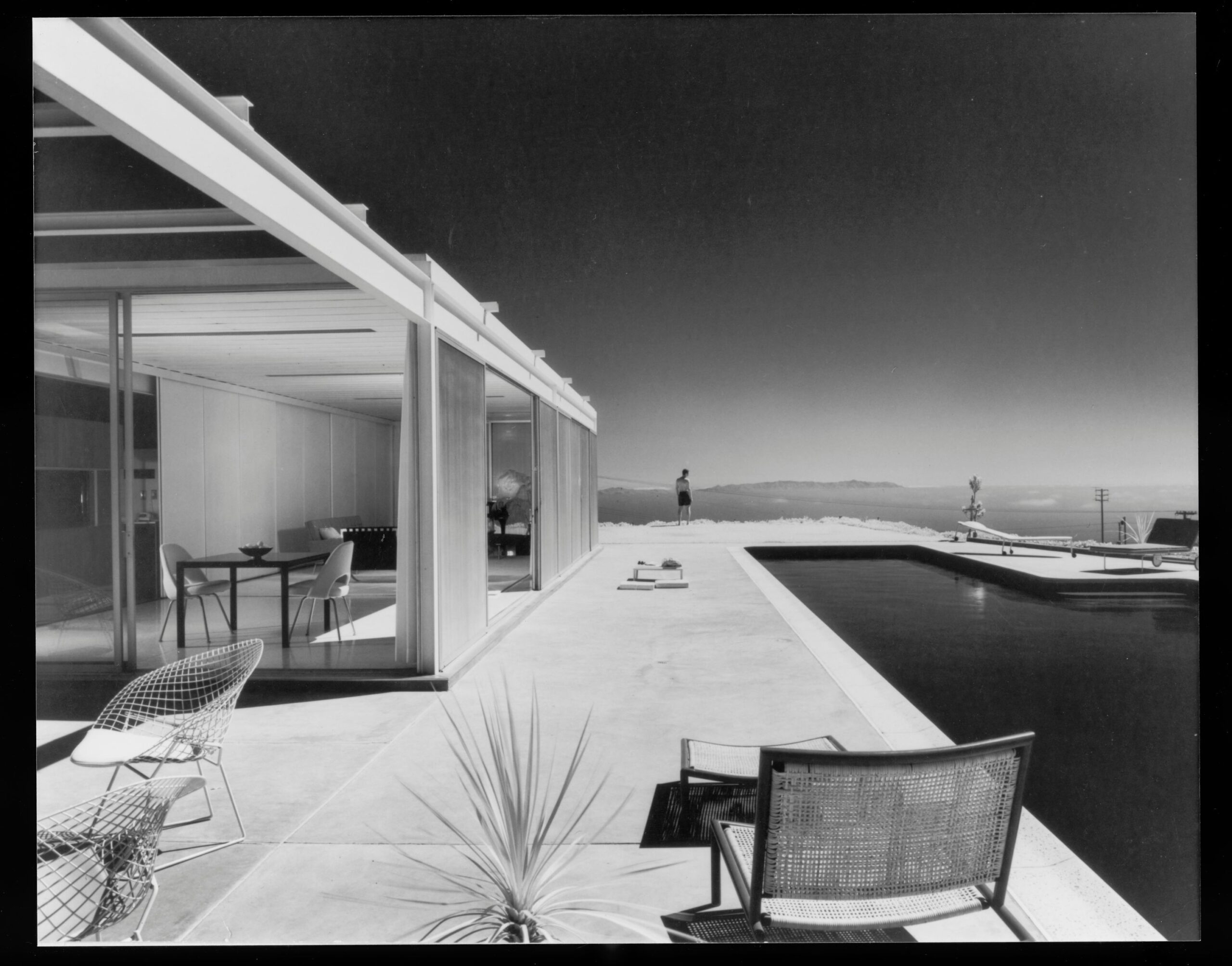 Modern Optimism Through Julius Shulman's Lens - Atomic Ranch