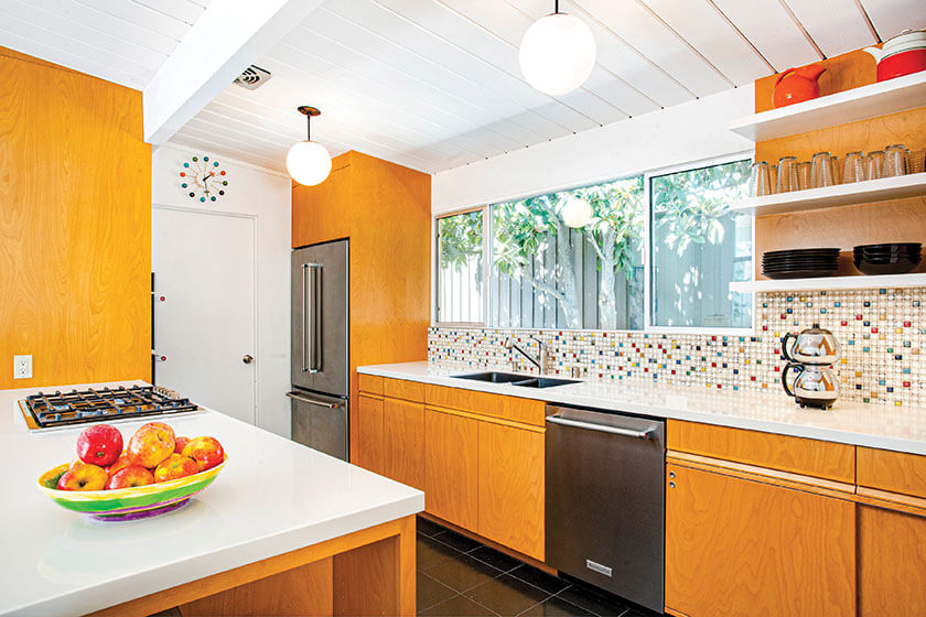 Kitchen Cabinets in Orange, California - MRCC 2021
