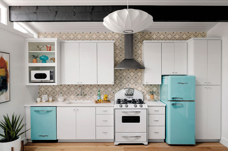 Revel in Retro With Vintage and New Kitchen Appliances