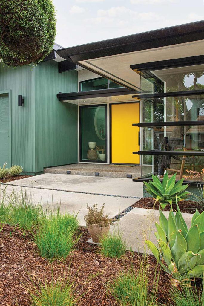 The Remodel Of This Mid-Century Modern Home Is Filled With Design