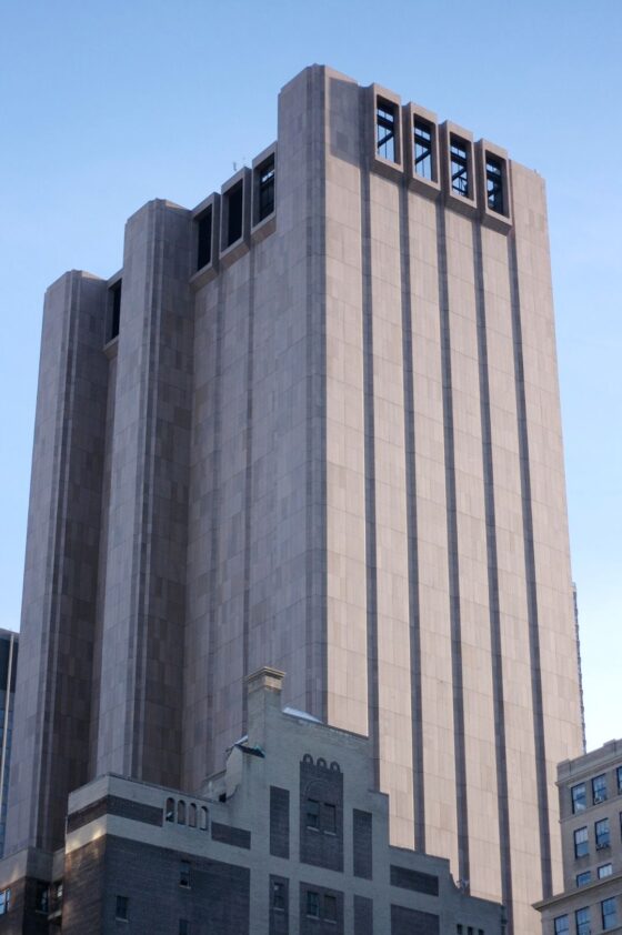 33 Thomas Street: A Sleek Brutalist Habitat For Machines - Atomic Ranch